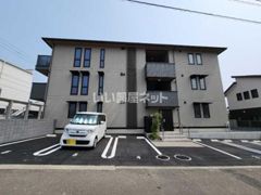 アウェーナス朝美の外観画像