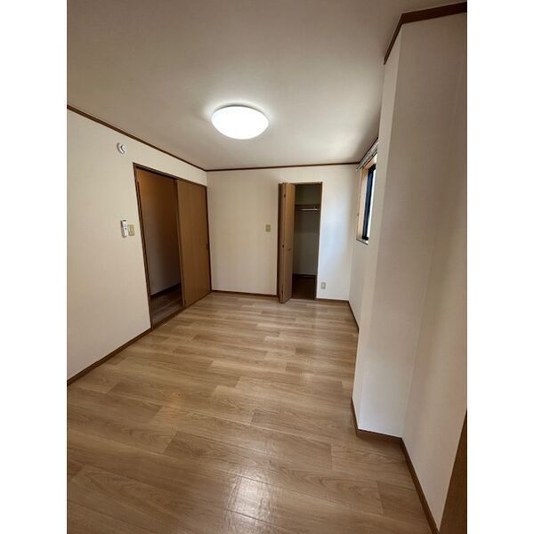 ベッドルーム