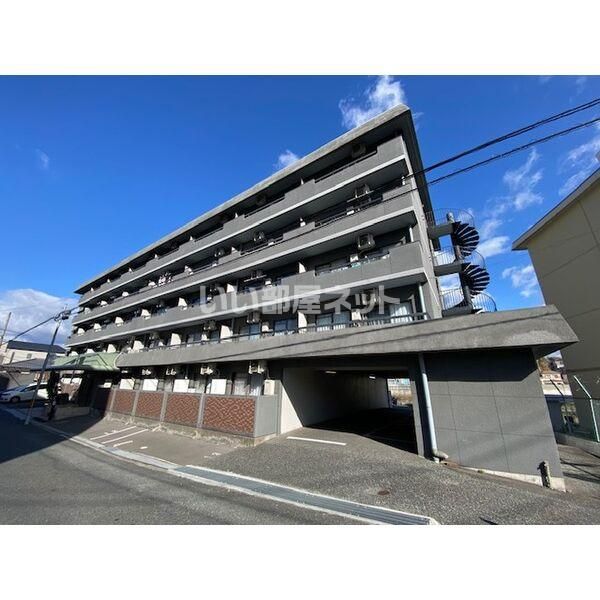 イーズ南春日丘の外観画像