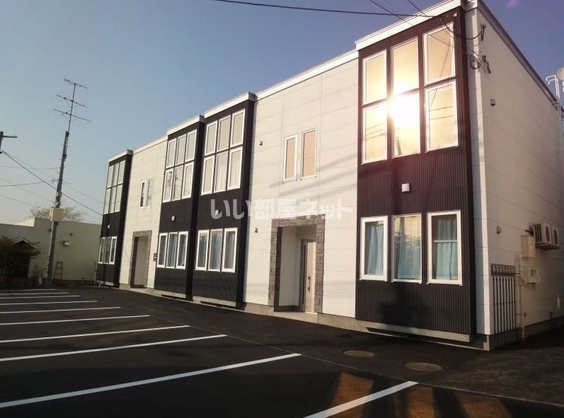 イースアヴァロンの外観画像