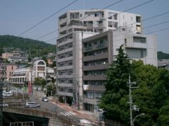 ネバーランド生駒駅前アルテージの外観画像