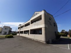 メゾンクレストールの外観画像