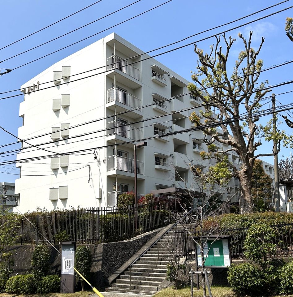 あざみ野団地4ー1ー1号棟の外観画像