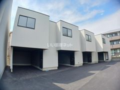 GARAGE HOUSE AIKAWA（ガレージハウスアイカワ）(B棟)の外観画像