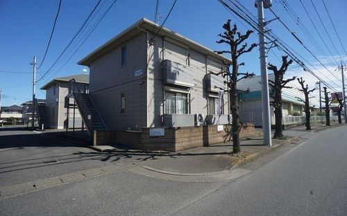 クレセント B棟の外観画像