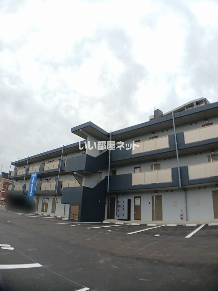 燕三条駅より徒歩8分 新築 3階建の賃貸物件