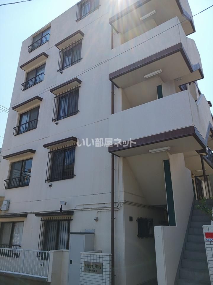 ハッピーフラッツの外観画像