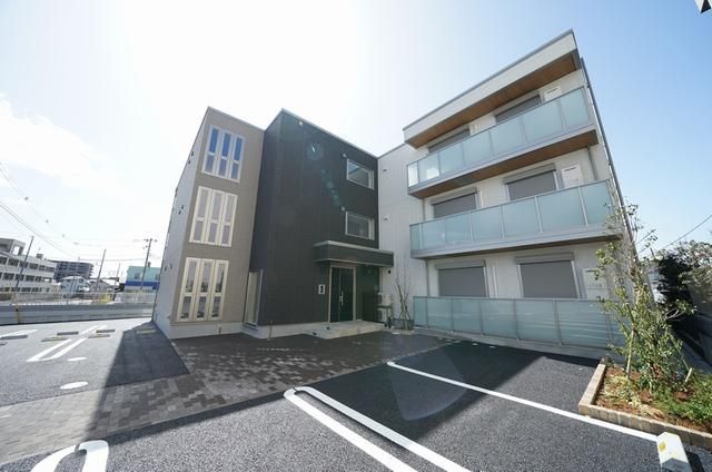 グラン ファーストの外観画像