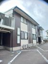 クレセントくばら B棟の外観