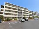 JMU久居社宅F棟の外観