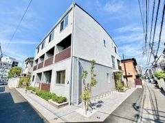 カスタリア旗の台の外観画像