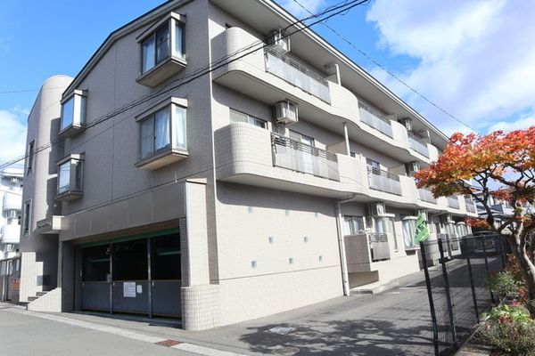 グランドール泉中央Ⅱの外観画像