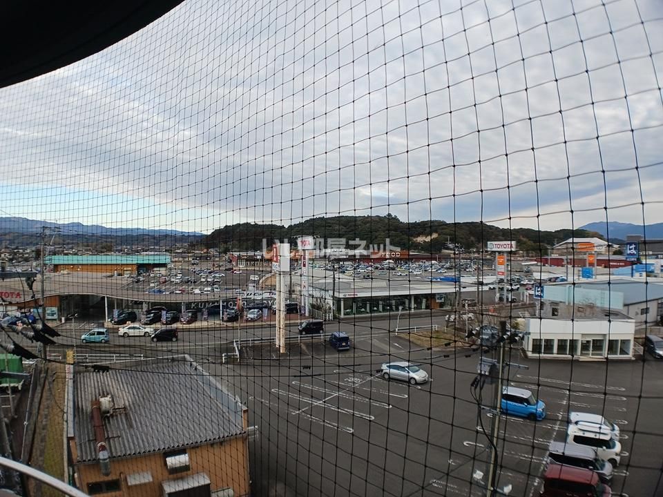 近くに施設あり