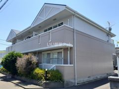フォンテ－ヌ城の堀の外観画像