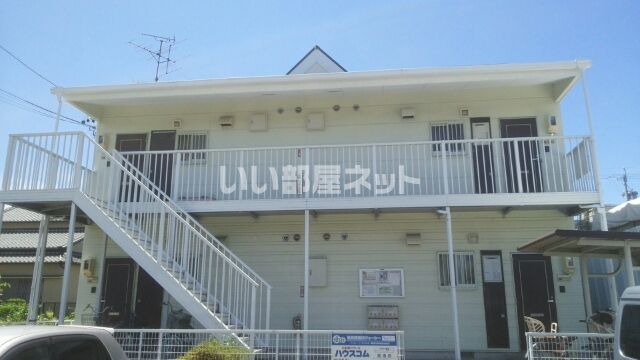 アーバンフォーの外観画像