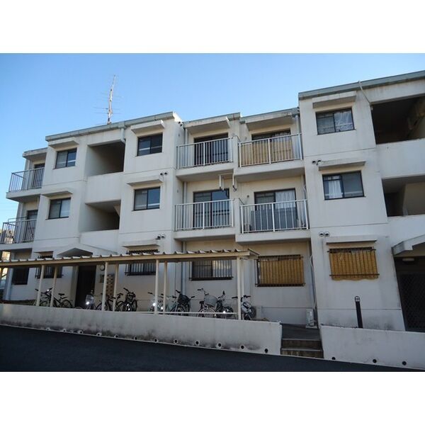 グランドハイツ原 B棟の外観画像