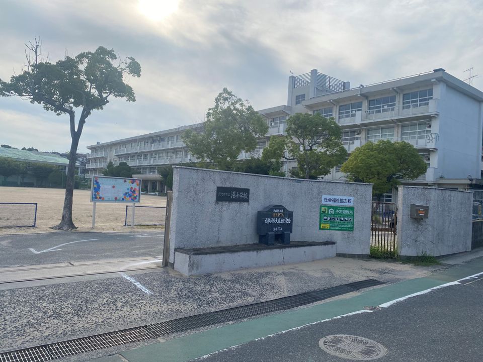 近くに施設あり