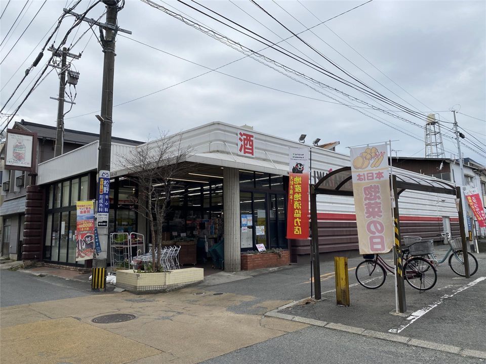 近くに施設あり