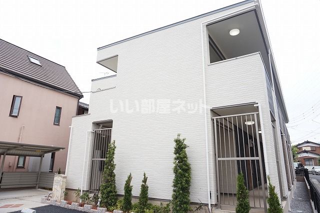 クレセント バレーの外観画像