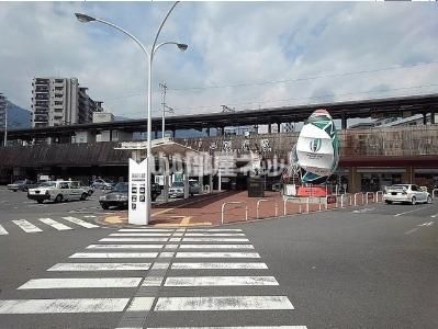 近くに施設あり