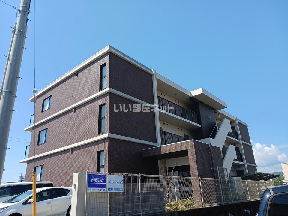 J.リヴェール高知一宮の外観画像