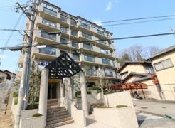 ネオハイツ富雄の外観画像
