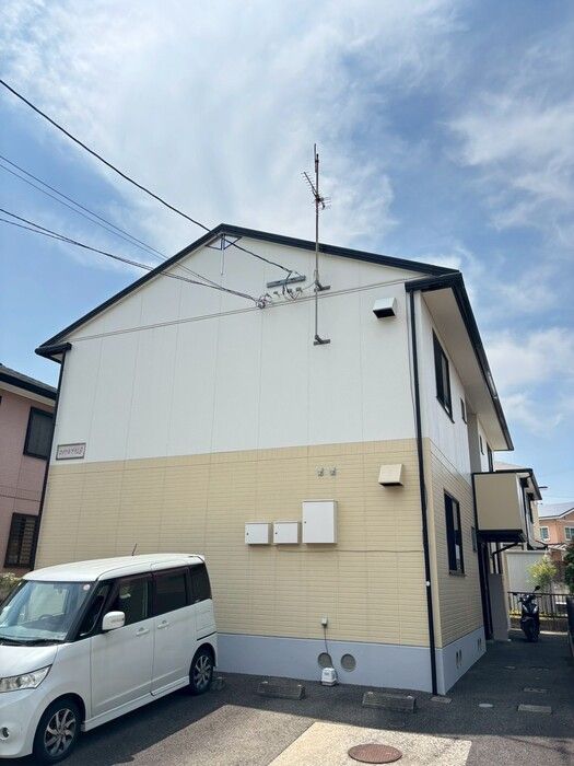 ロイヤルプラムBの外観画像