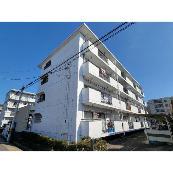 マンション重徳の外観画像