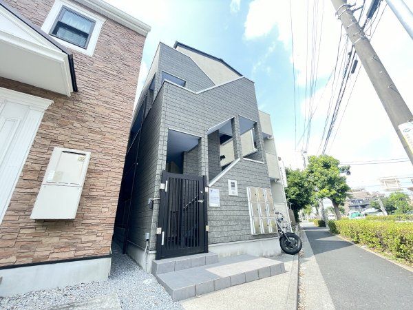 アヴァンティ東浦和(アヴァンティヒガシウラワ)の外観画像