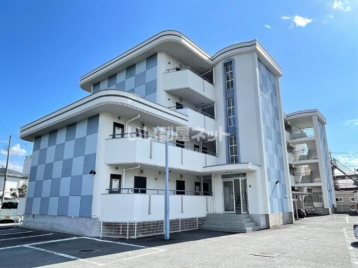 クリスタル甲府国母の外観画像