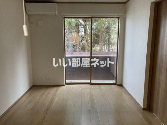 ベッドルーム