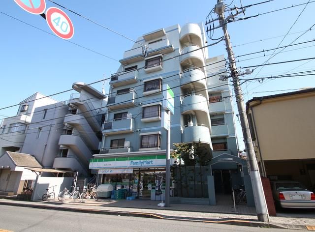 ラ・ルース国立の外観画像