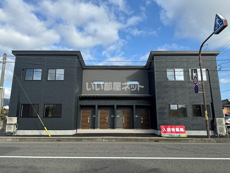 スターガーデン丸岡の外観画像