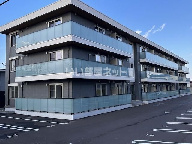 千歳駅よりバス5分 徒歩6分 新築 3階建の賃貸物件