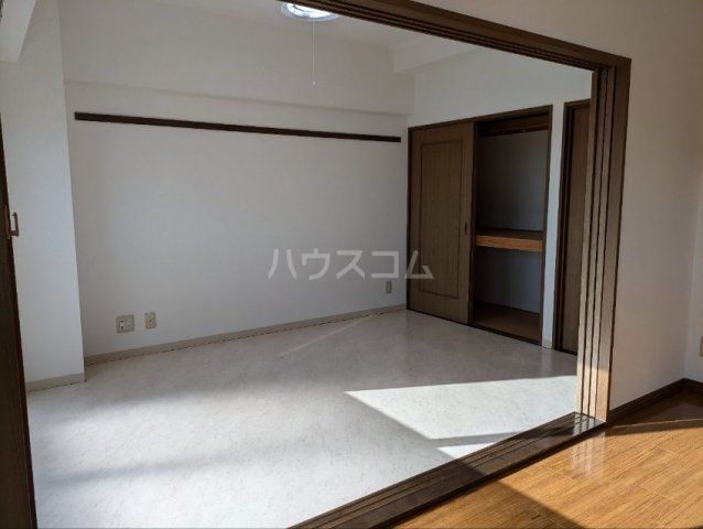 ベッドルーム