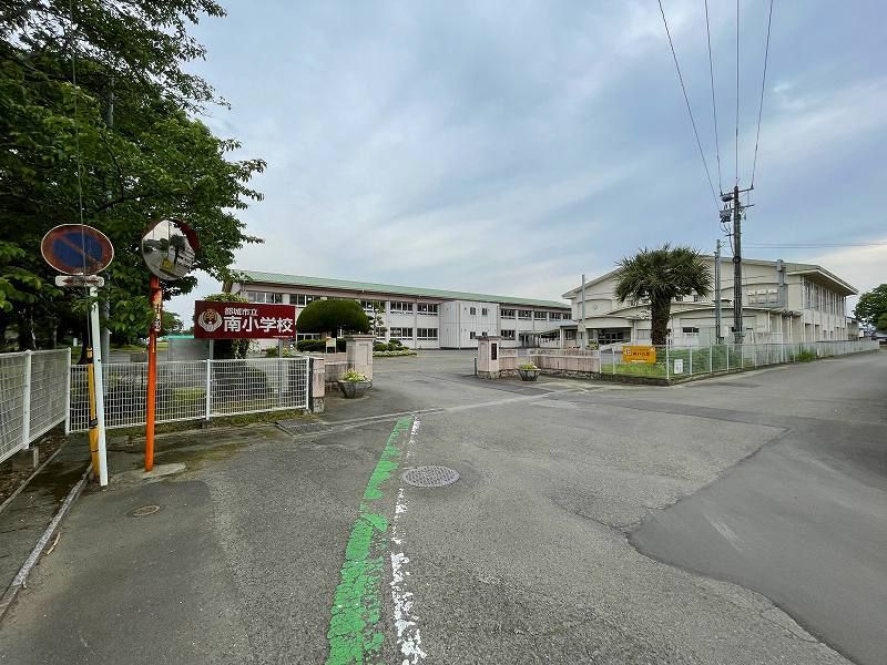 近くに施設あり