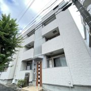 オウルージュ鶴里駅前の外観画像