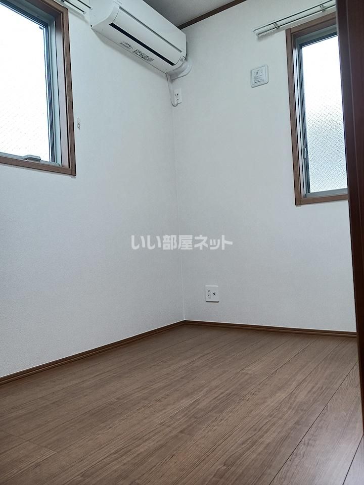 ベッドルーム