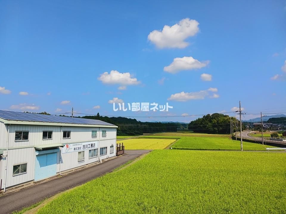 近くに施設あり