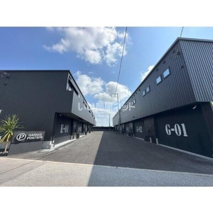Garage position 鹿沼EFGHの外観画像