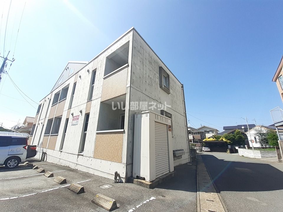 荒尾駅よりバス49分 徒歩6分 築18年10ヶ月 2階建の賃貸物件