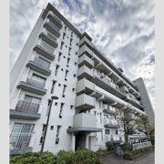 吉川駅前住宅12号棟の外観画像