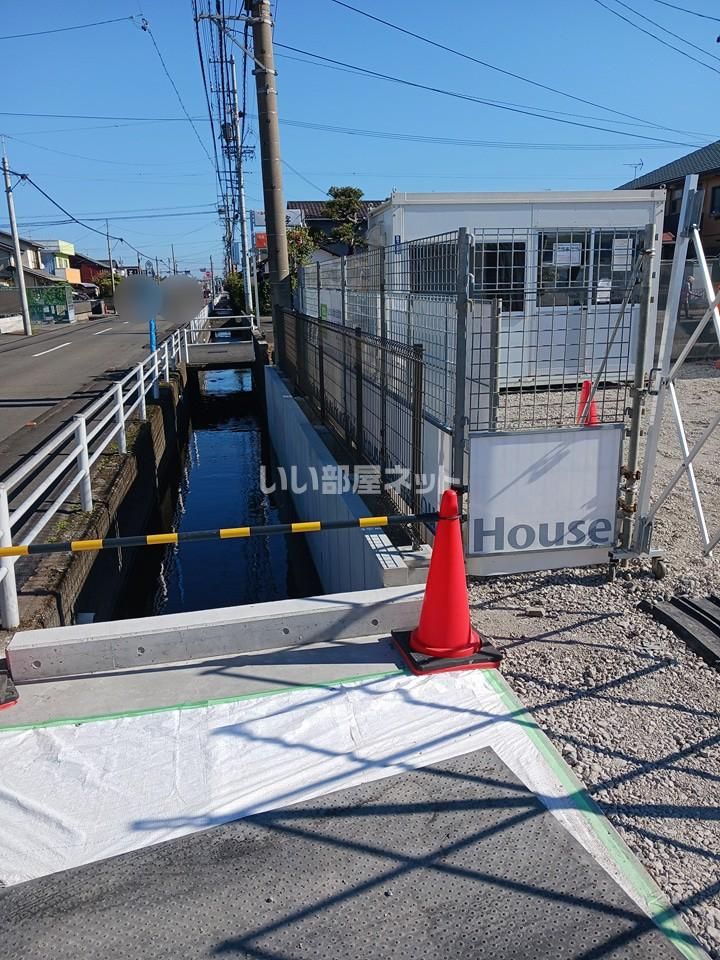 近くに施設あり