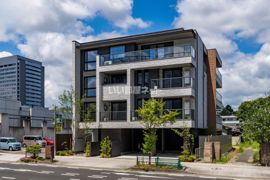 Camelot Eastの外観画像