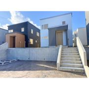 信濃4丁目戸建 右の外観画像