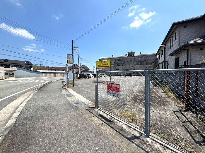 近くに施設あり