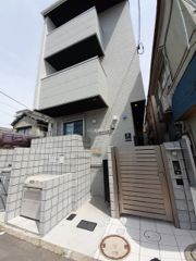 エヌエムスワサントトゥレーズの外観画像