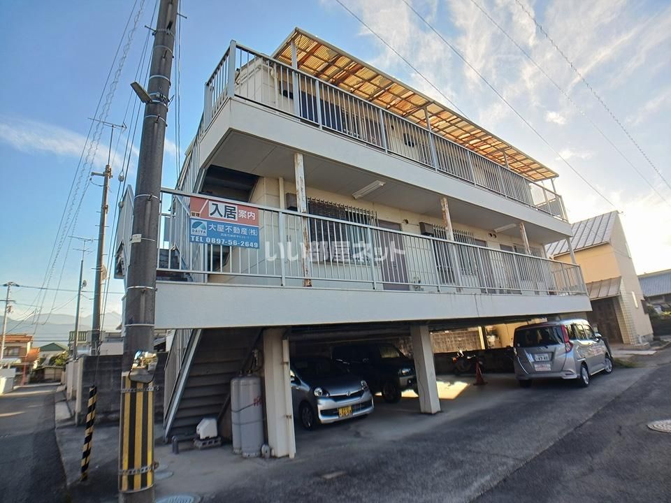 伊予西条駅より徒歩19分 築38年3ヶ月 3階建の賃貸物件