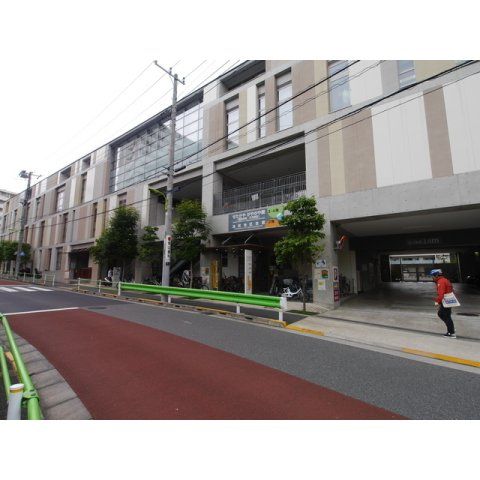 近くに施設あり