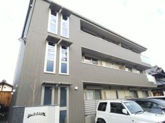 セレナ 710の外観画像